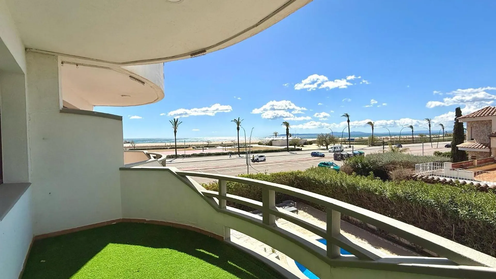 Cargols De Mar Villa Empuriabrava Spain